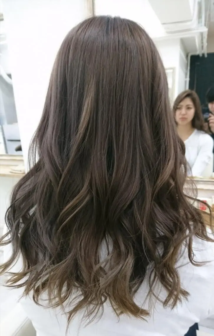 カラー ブリーチ バイオレットカラー 宇田川 直輝のヘアスタイル