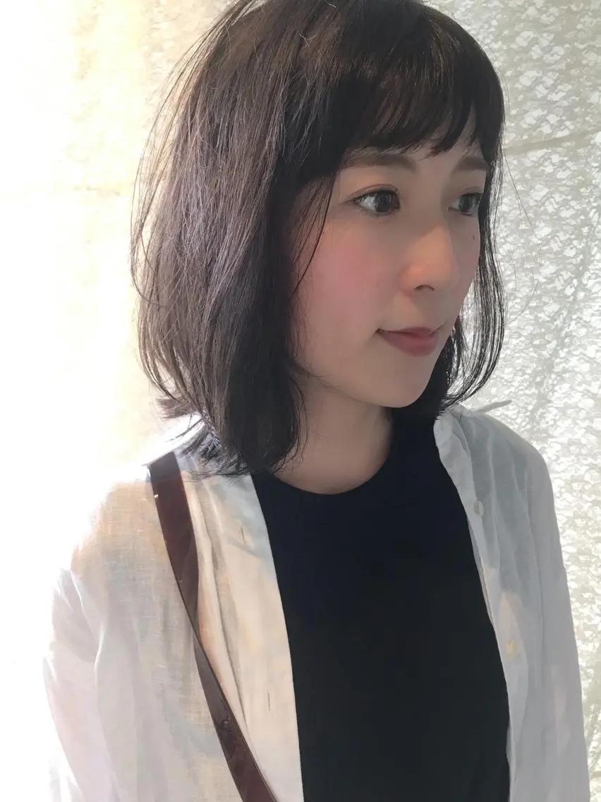 ミディアム アッシュ パープルカラー カット ヘアカラー トリートメント ヒラヤマ ユウスケのヘアスタイル