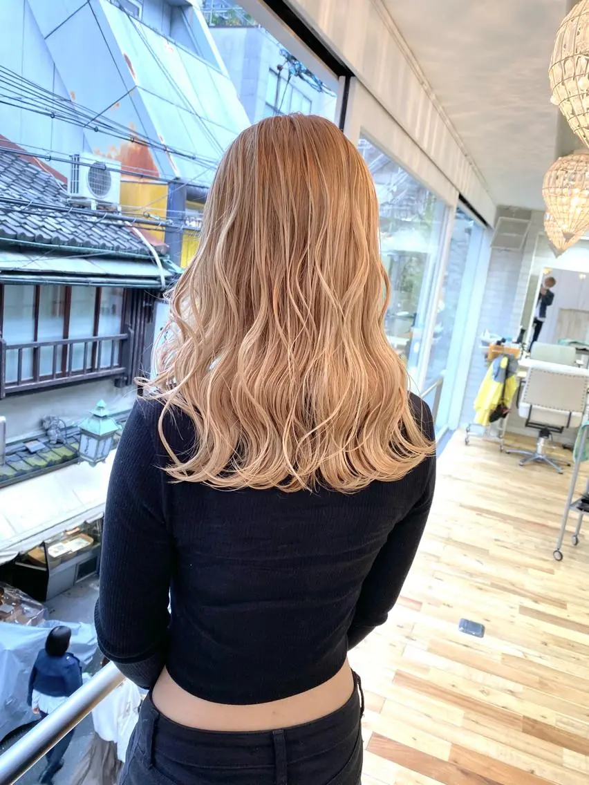 ミディアム ヘアカラー トリートメント 岩尾 凪のヘアスタイル