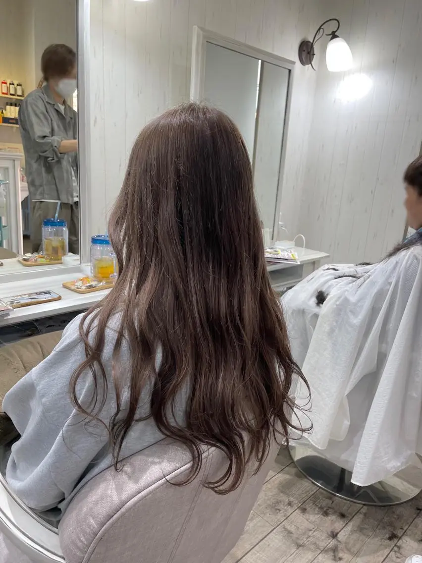 ロング ネモトメイナ🌿 今月末で退職しますのヘアスタイル