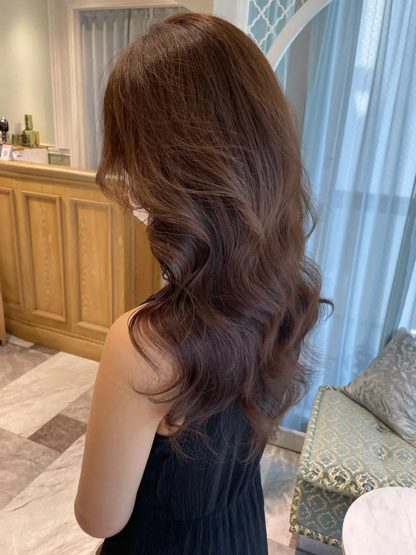 カラー ベージュカラー 黒髪 ブリーチ ブルーカラー ブルーブラック ヘアカラー 木屋元一/透明感 /前髪/レイヤーのヘアスタイル
