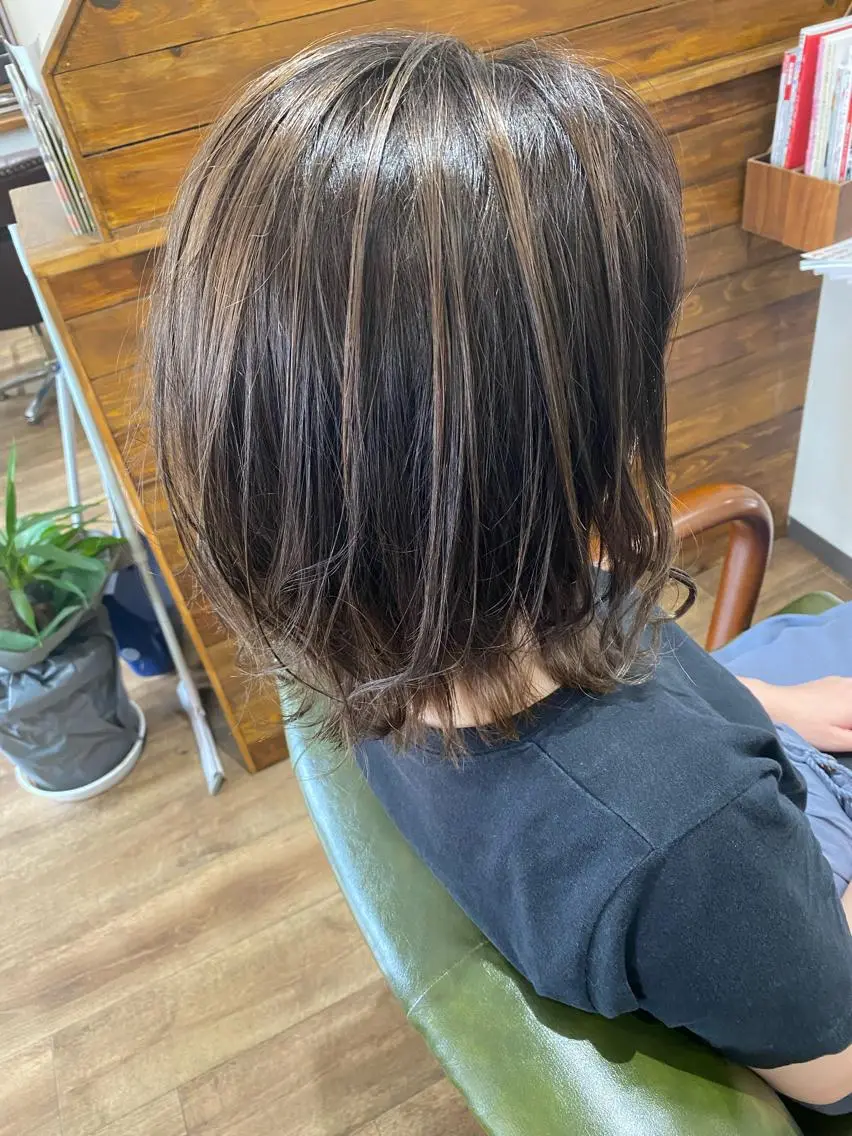 ミディアム カラー バレイヤージュ レイヤーカット カット ヘアカラー トリートメント Rug Relief 吉田のヘアスタイル