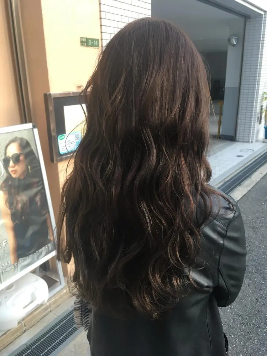 セミロング カラー 髪質改善 中川 翔のヘアスタイル