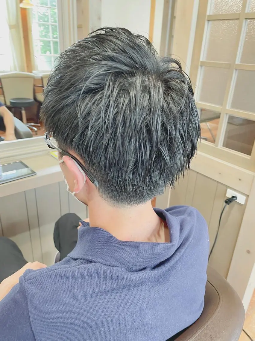 メンズ 刈り上げ 吉田 浩太郎のヘアスタイル