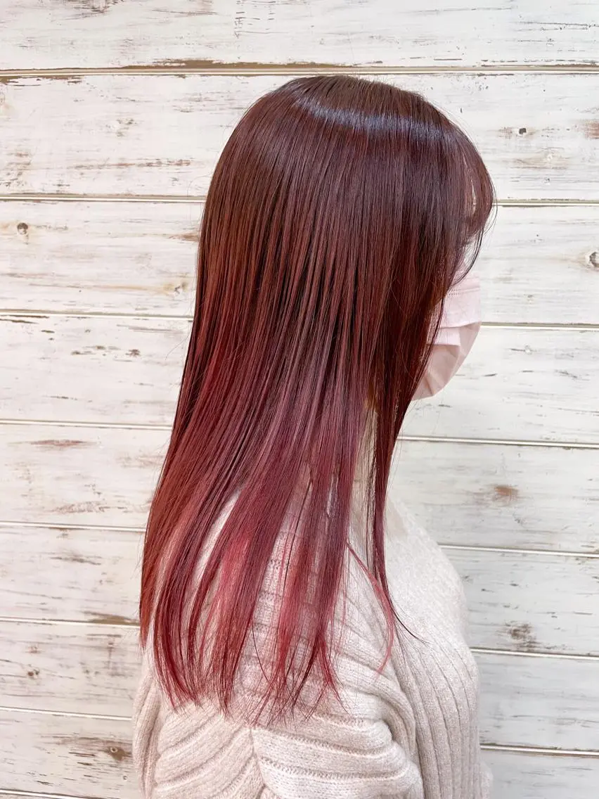 セミロング カラー ヘアアレンジ ボルドーカラー 透明感カラー ピンクカラー レッドカラー イワタ マハ/ minim hairのヘアスタイル
