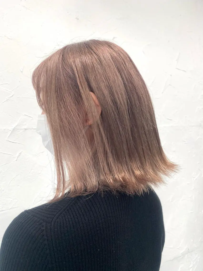 ミディアム カラー バレイヤージュ ミストバング ベージュカラー ブリーチ ケアブリーチ カット ヘアカラー トリートメント 脱！黒髪 ダブルカラー【上野】のヘアスタイル