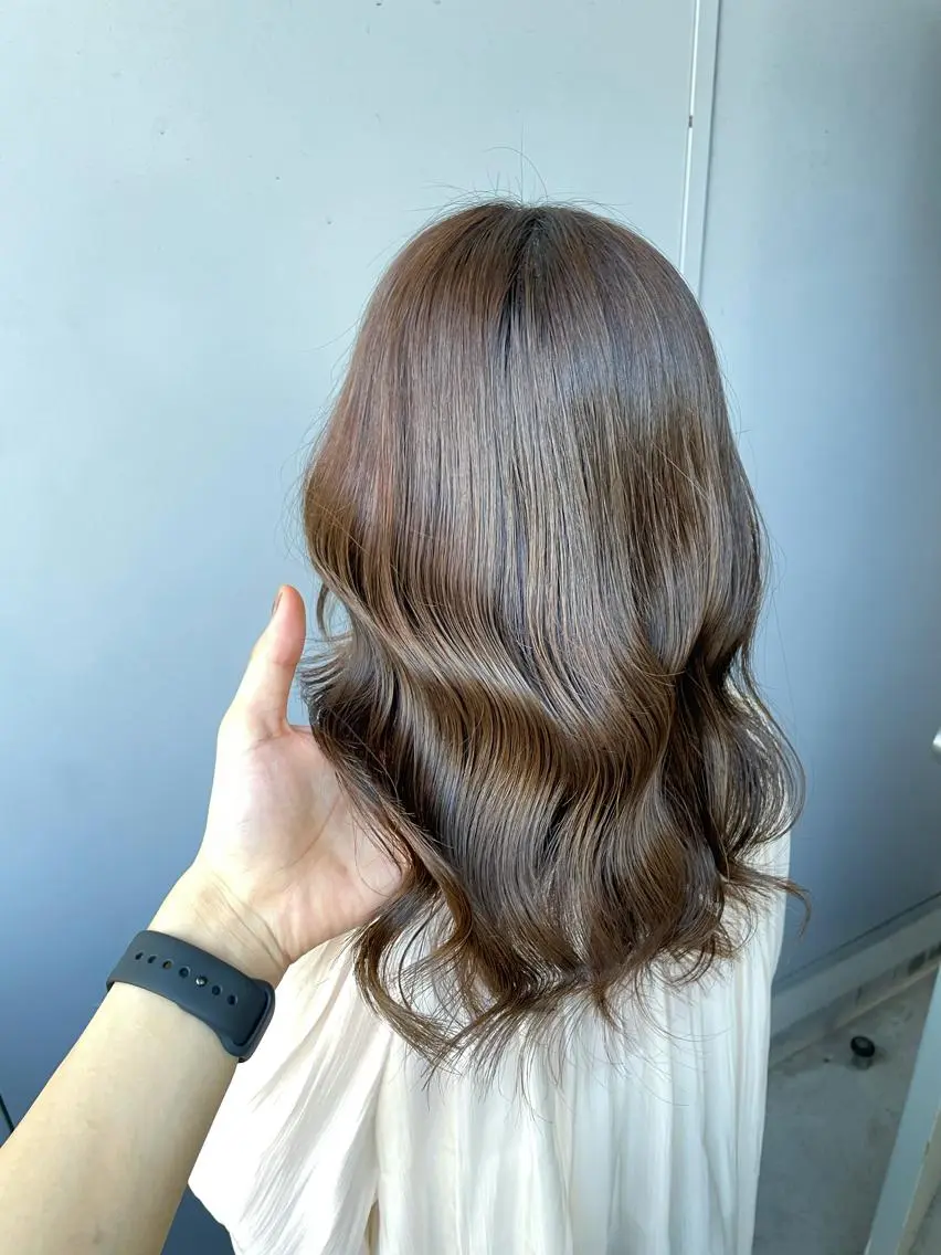ミディアム カラー カット ヘアカラー トリートメント ヘッドスパ ヘアセット ベージュカラー💖 やすひろのヘアスタイル