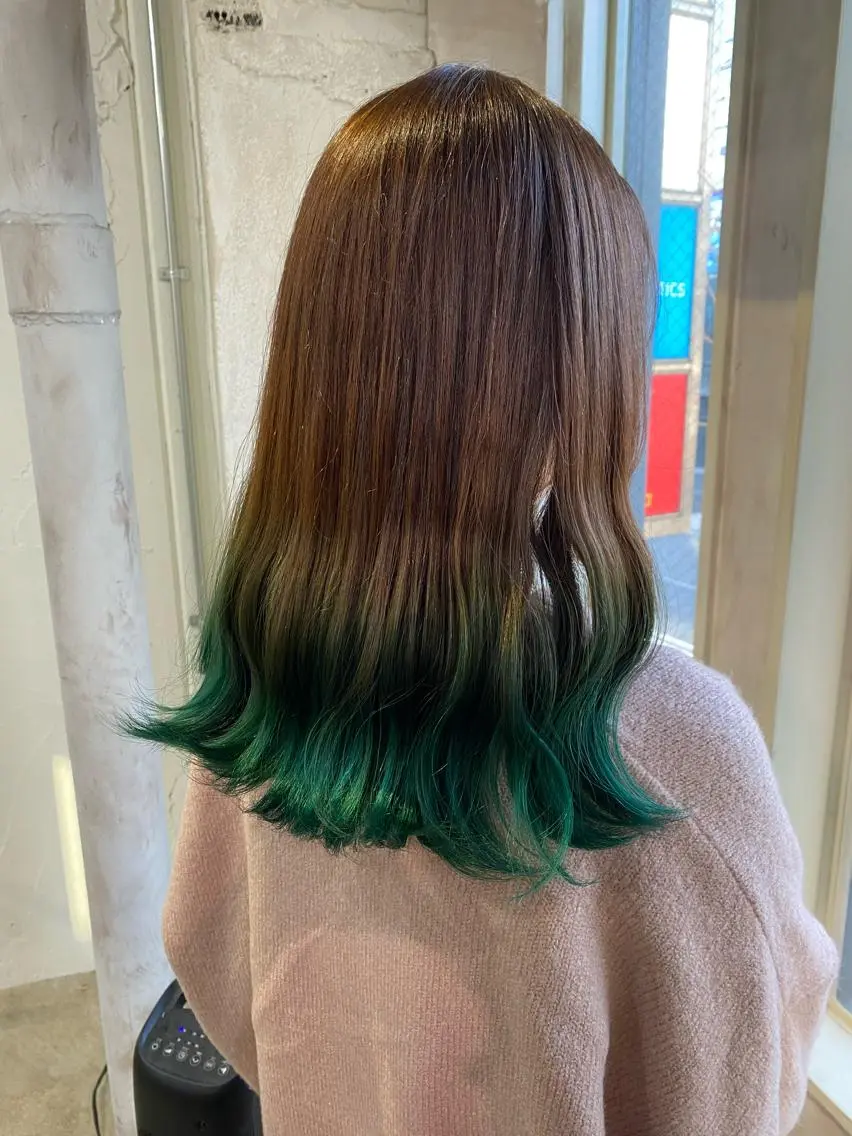 ミディアム カラー ブリーチ グラデーションカラー ヘアカラー ミニモお気に入り数 No.1宍戸雄弥のヘアスタイル