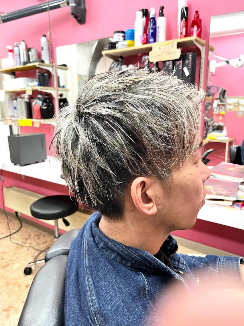 ショート 新明 修一のヘアスタイル
