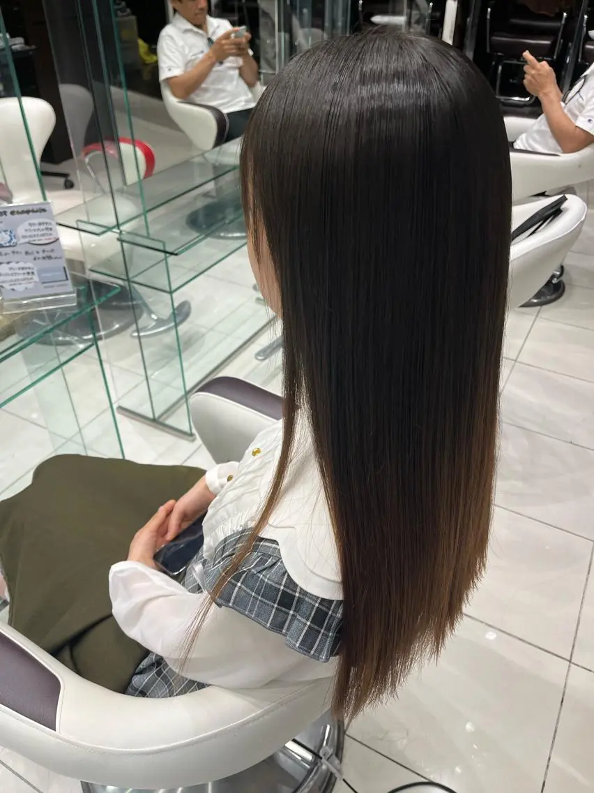 ロング パーマ 伸ばしかけ 縮毛矯正 岡野 芽依のヘアスタイル