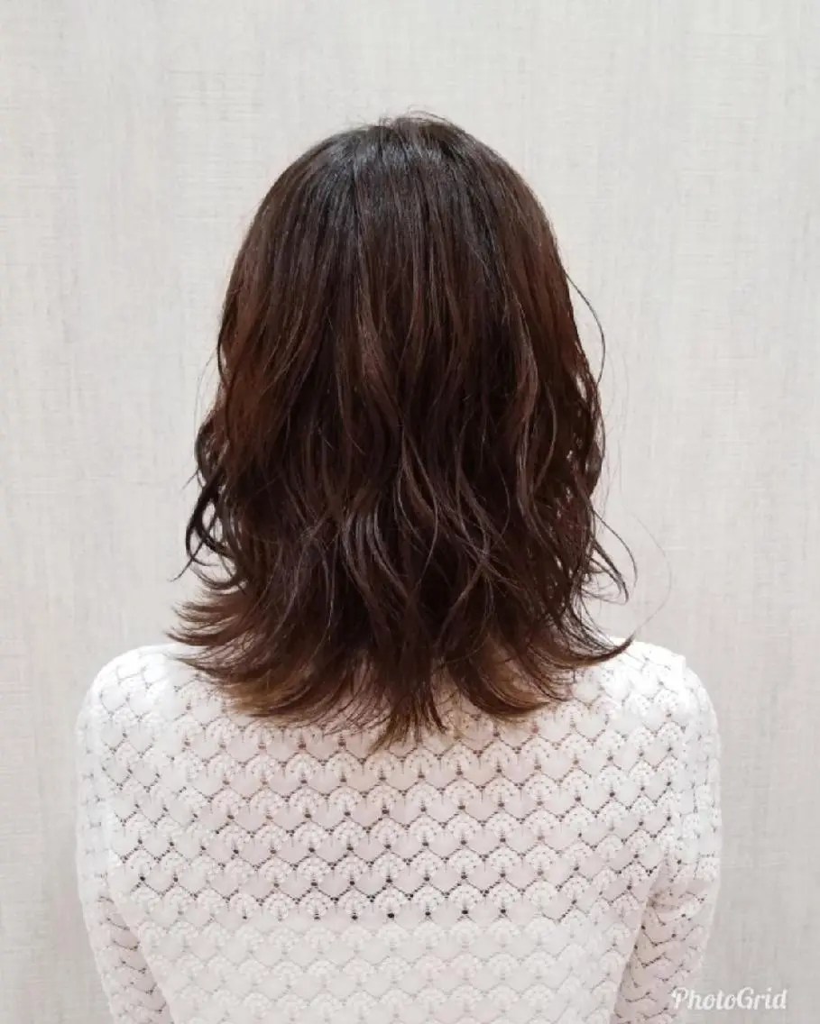 ミディアム ミディアムレイヤー レイヤーカット レイヤー×艶髪特化 代表 西村功平のヘアスタイル