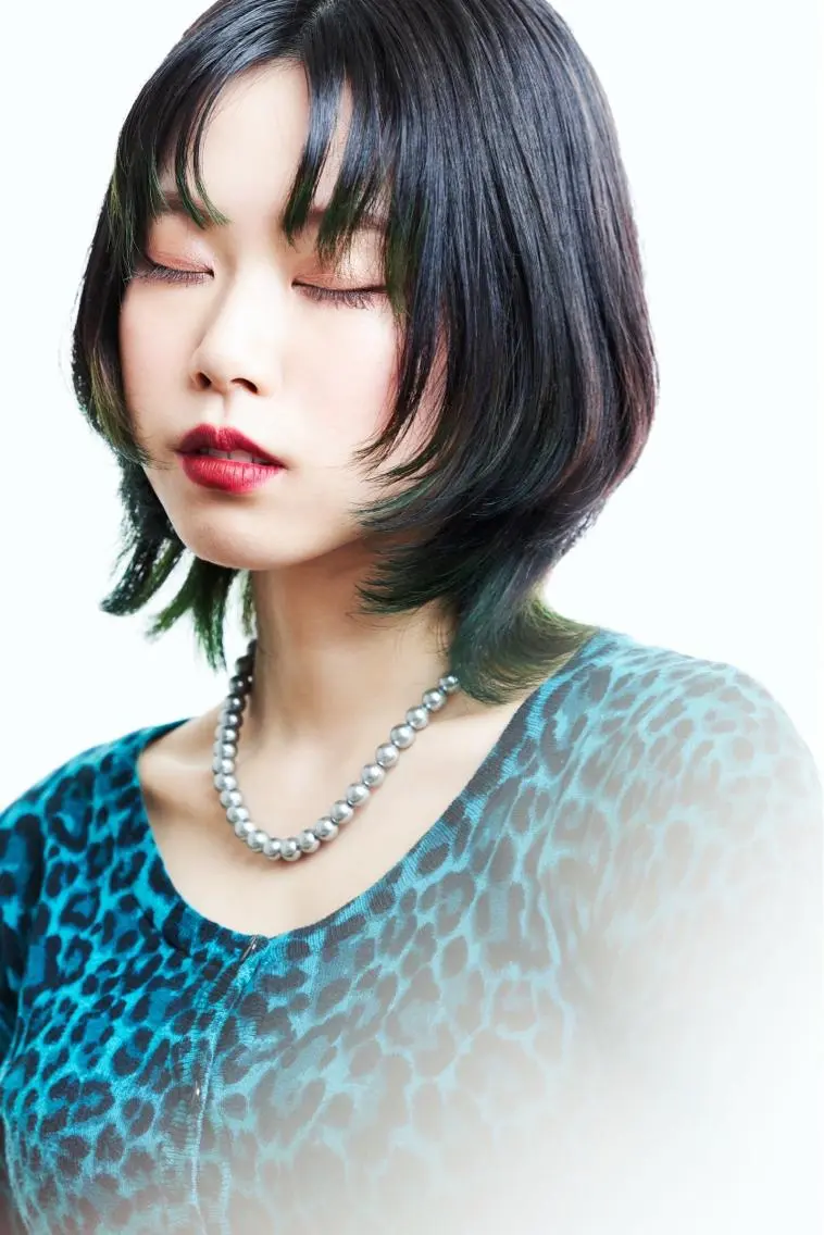 ショート カラー デザインカラー 山下 襟華のヘアスタイル