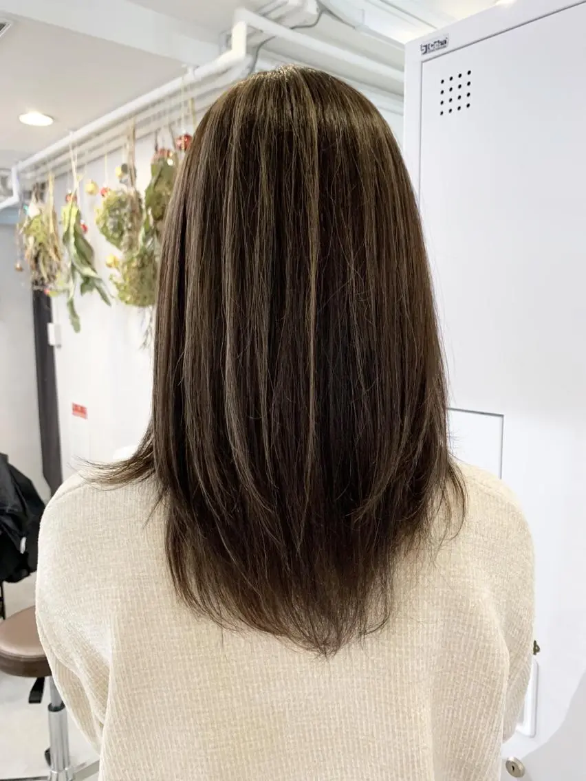 ミディアム ミディアムレイヤー ハイライト レイヤーカット レイヤー×縮毛矯正 深見 拓のヘアスタイル