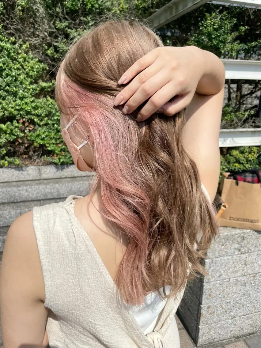 ロング カラー イヤリングカラー インナーカラー 🩵アンブレラカラー 髪質改善　丸尾】のヘアスタイル