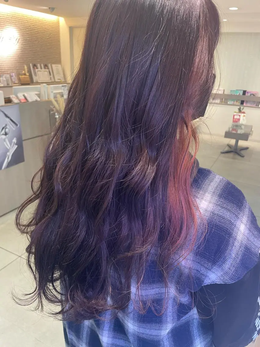 ロング カラー インナーカラー ヘアカラー トリートメント 松佐 ゆかりのヘアスタイル
