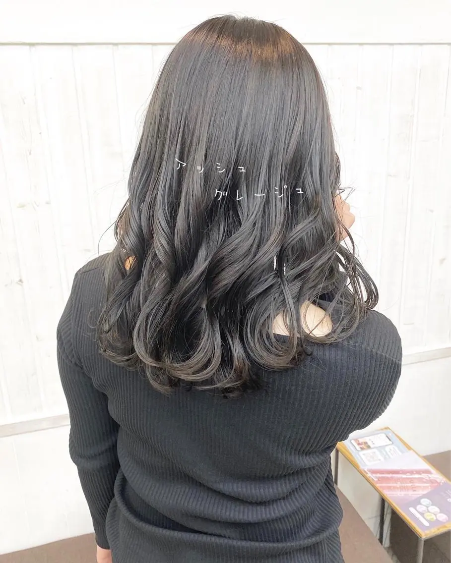 ミディアム カット ヘアカラー トリートメント ☀️透明感color KURO☀️のヘアスタイル