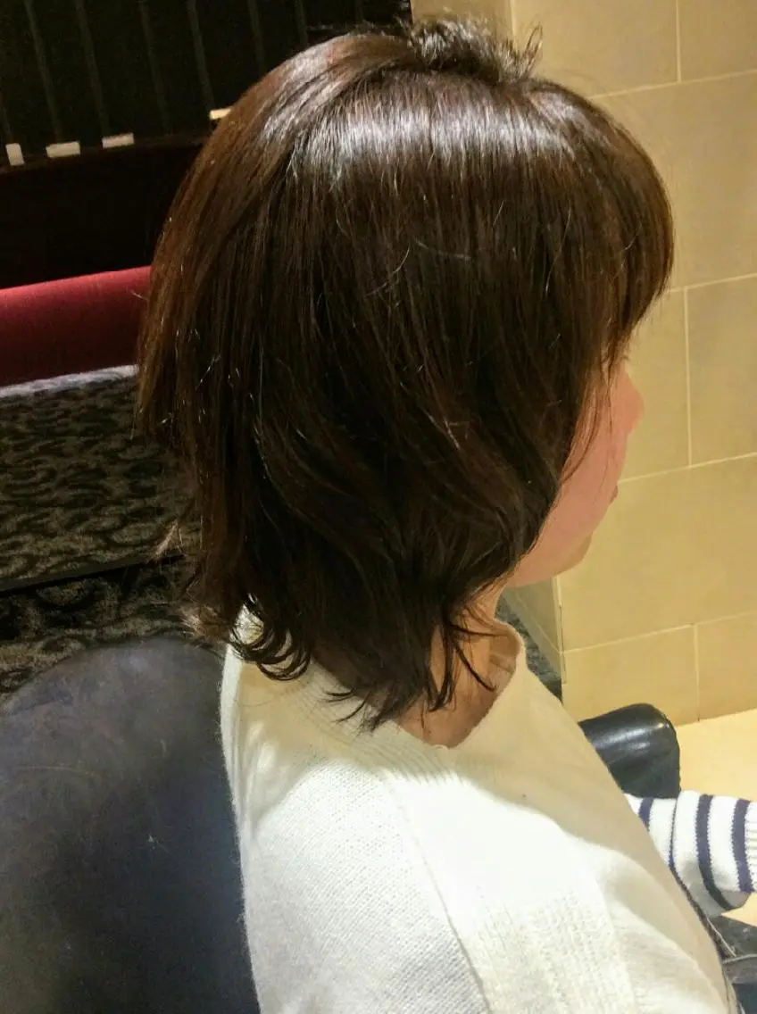 ミディアム パーマ カラー ボルドーカラー ブラウンカラー ボブ くびれヘア レイヤーカット 畠村 美智子のヘアスタイル