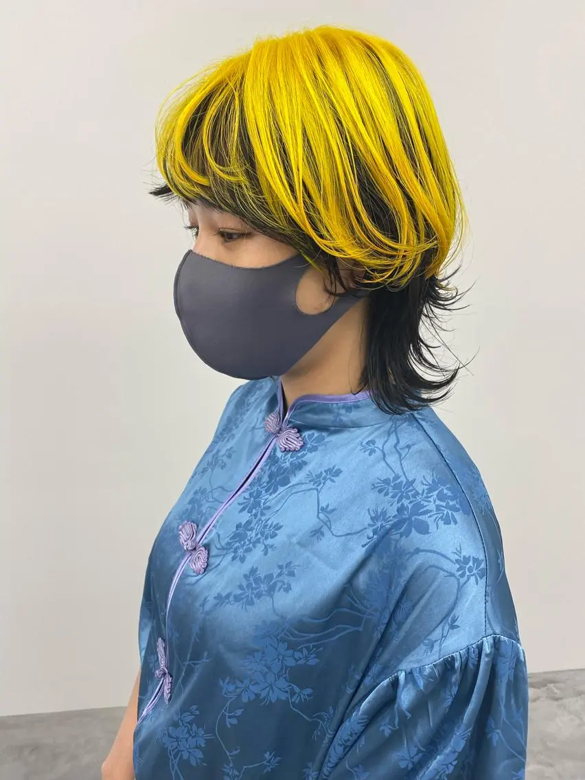 ミディアム カラー イエローカラー 寒河江 友花のヘアスタイル