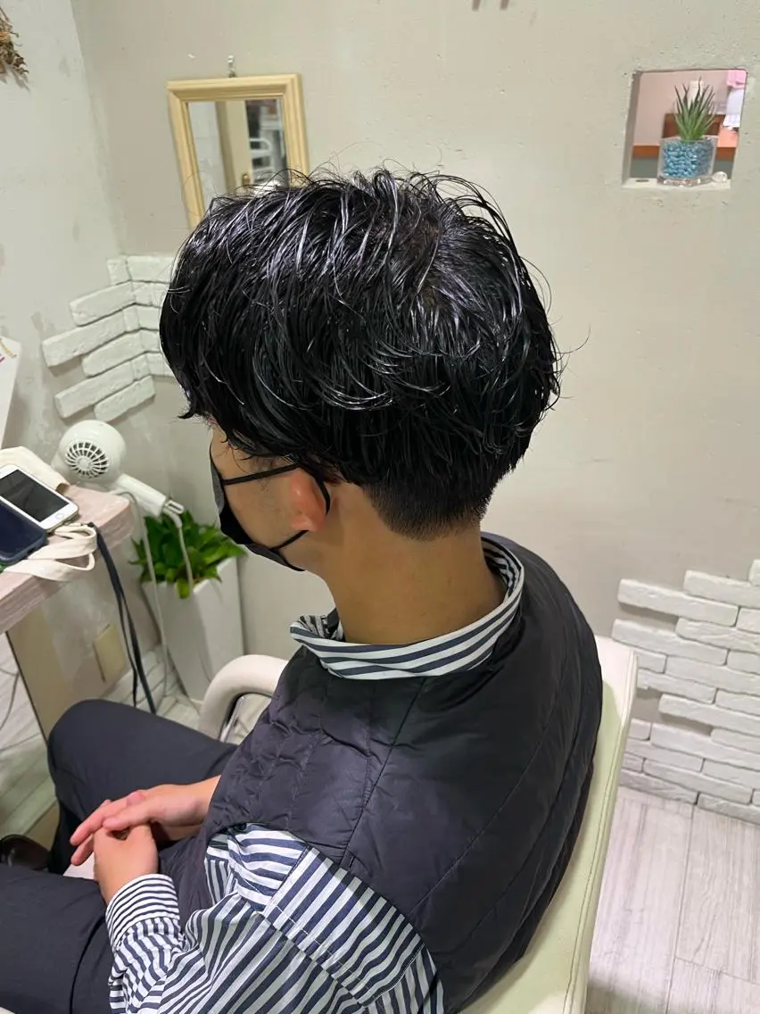 パーマ メンズ センターパート メンズパーマ 坂口 愛のヘアスタイル
