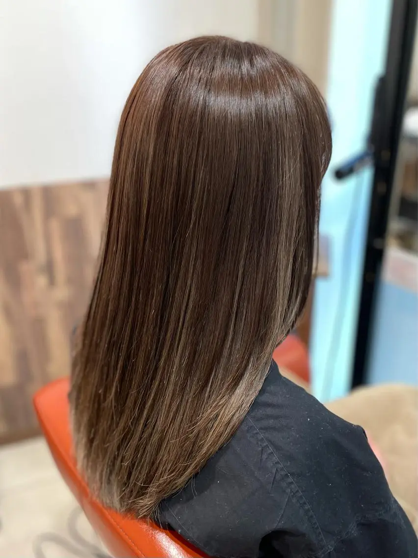 セミロング カラー 井上 武輝のヘアスタイル