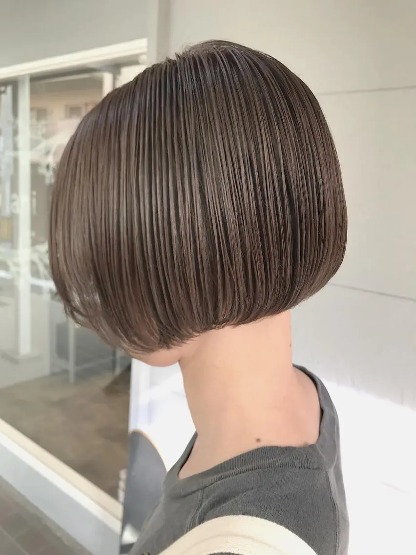 ショート カラー ヘアアレンジ グレージュ ハイライトカラー ハイライト ヘアカラー トリートメント lani ブリーチ /ダブルカラーのヘアスタイル