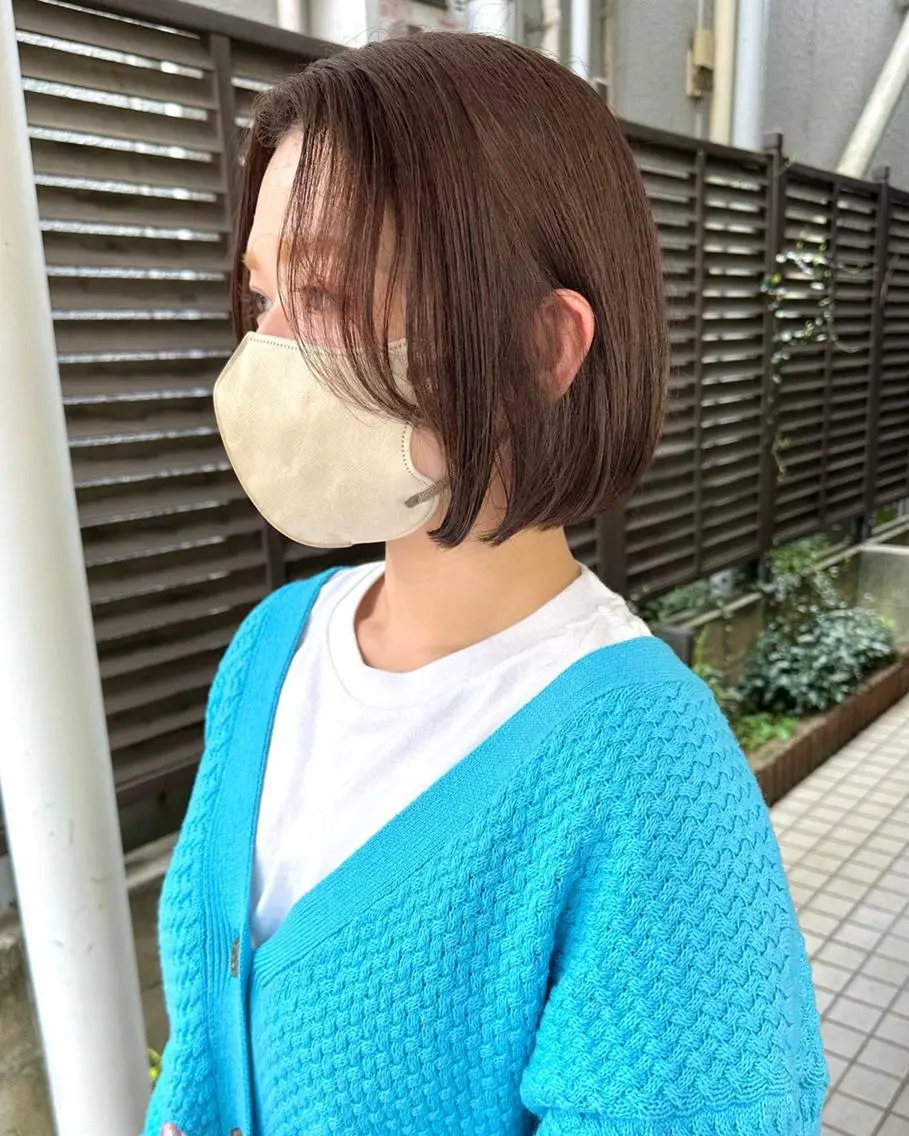 ショート カラー パーマ 切りっぱなしボブ 前下がりボブ ショートボブ 黒髪 イヤリングカラー 髪質改善 縮毛矯正/ レイヤー/銀座/本木のヘアスタイル
