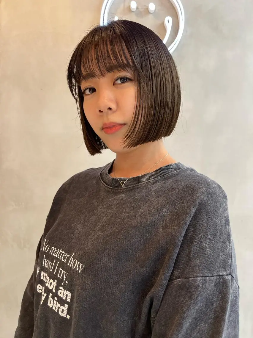 ミディアム カット ヘアカラー トリートメント 縮毛矯正ボブ&顔まわ レイヤー♡TOMOEのヘアスタイル