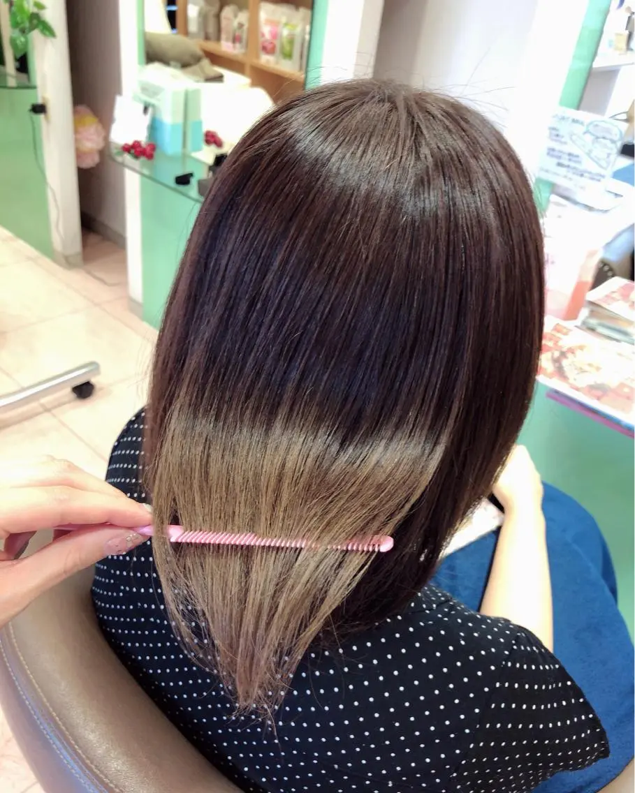 ミディアム 松田 みのりのヘアスタイル