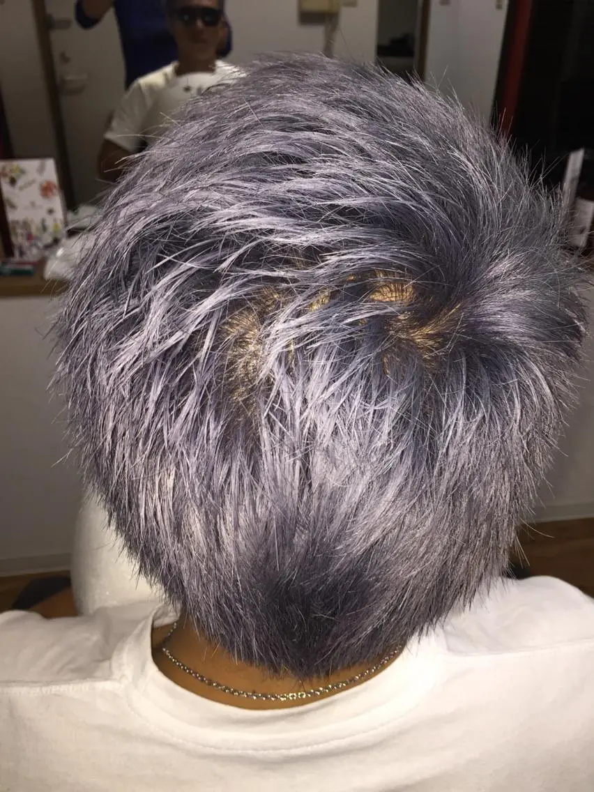 ショート カラー メンズ メンズブリーチ アッシュ ブリーチ シルバー じょん 。のヘアスタイル