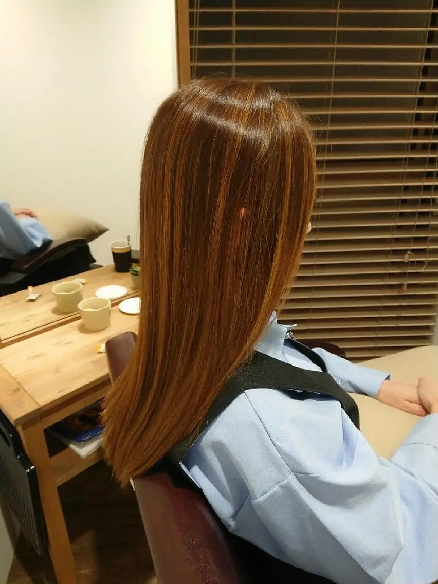ロング カラー ハイライトカラー ハイライト ヘアカラー トリートメント ハイライト⭐️上野 高広のヘアスタイル