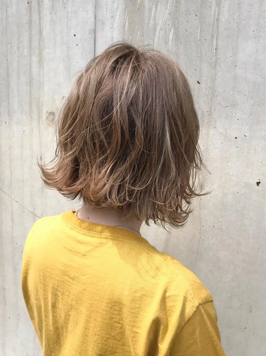 ショート カラー 透明感カラー ハイライトカラー イルミナカラー ボブ ハイライト カット ヘアカラー ボブ・レイヤーカット 吉敷航一のヘアスタイル