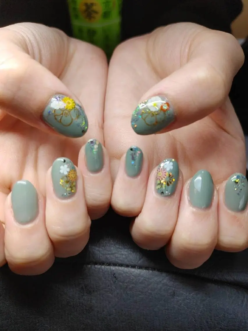 ネイル 沖縄市美原NAiL  SalonGLANZのネイルデザイン