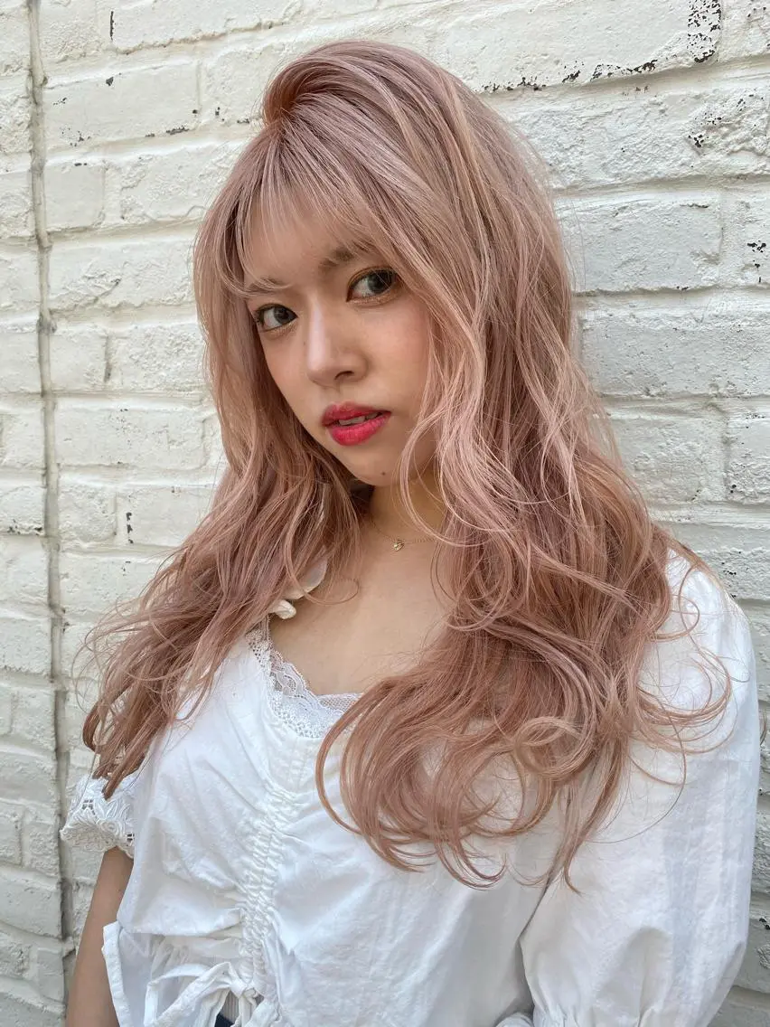 ロング カラー カット ヘアカラー トリートメント ヘアセット ☘️ブリーチ/ハイト ーン/レイヤー/のヘアスタイル