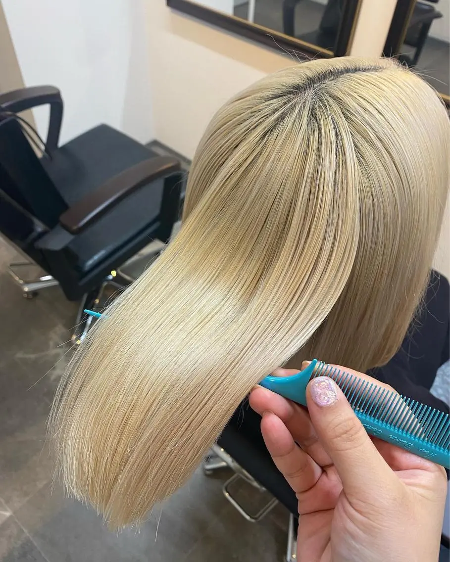 ミディアム カラー トリートメント AnFye cinq milleのヘアスタイル