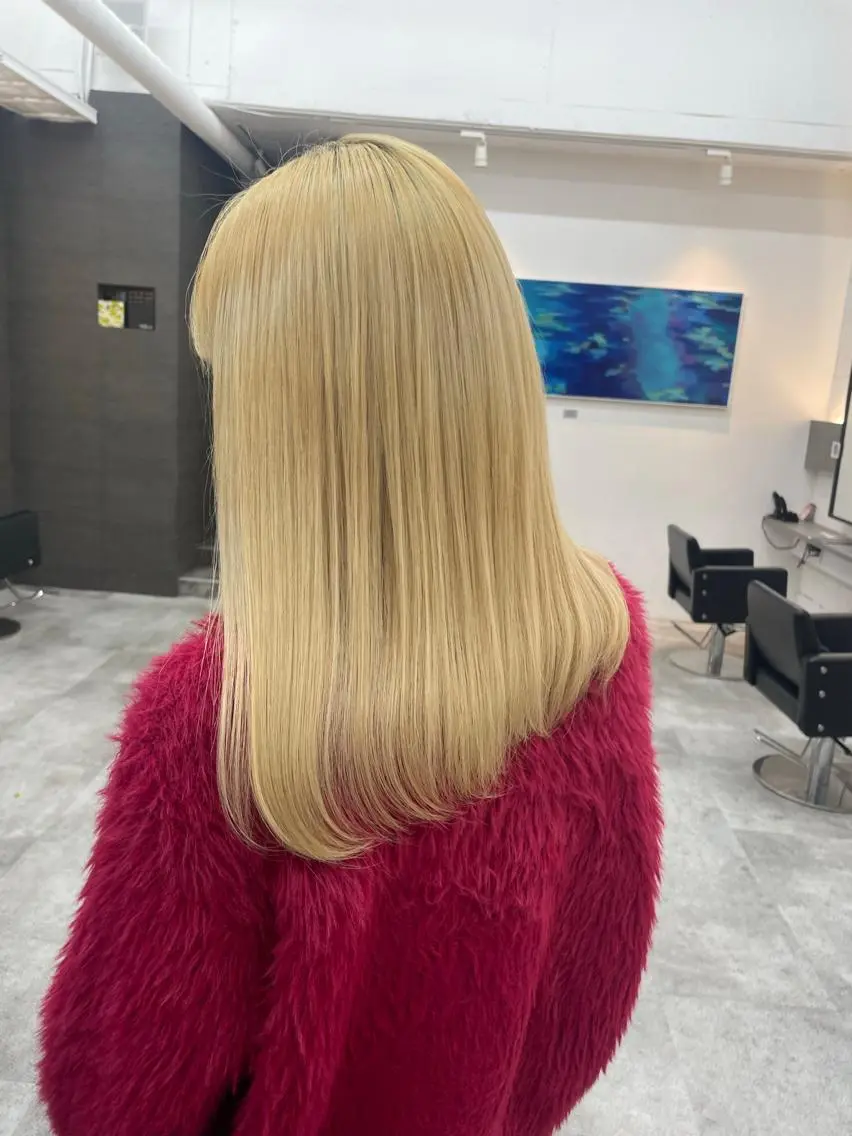 セミロング カラー 髪質改善 トリートメント 青髪特化🩵 ダブルカラーのヘアスタイル