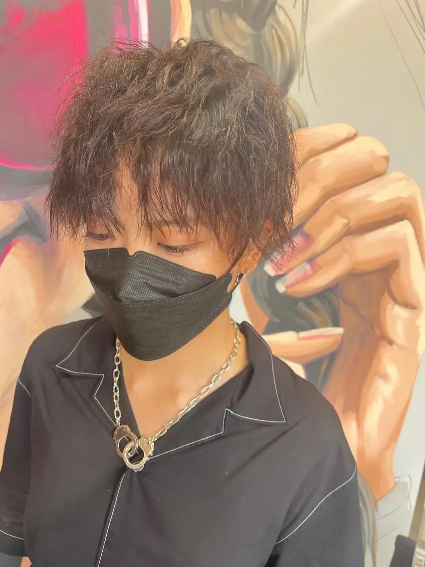 ショート カラー パーマ ヘアアレンジ メンズ キッズ ネイル マツエク・マツパ マッシュ メンズパーマ メンズウルフカット ウルフカット メンズネイル 久木原 ゆりのヘアスタイル