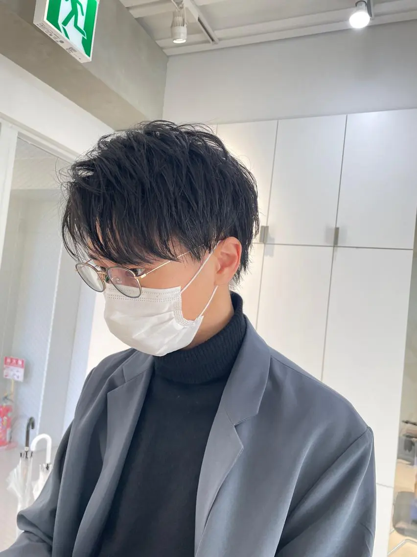 ショート ヘアアレンジ メンズ アップバング カット トリートメント ヘッドスパ ヘアセット 艶カラー✨縮毛矯正✨ 翁長孝輔のヘアスタイル