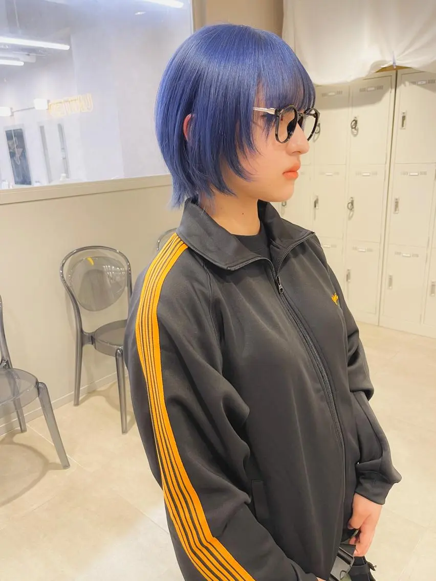 ミディアム カラー ヘアカラー トリートメント ハイトーン×レイヤー カットTAKUMIのヘアスタイル