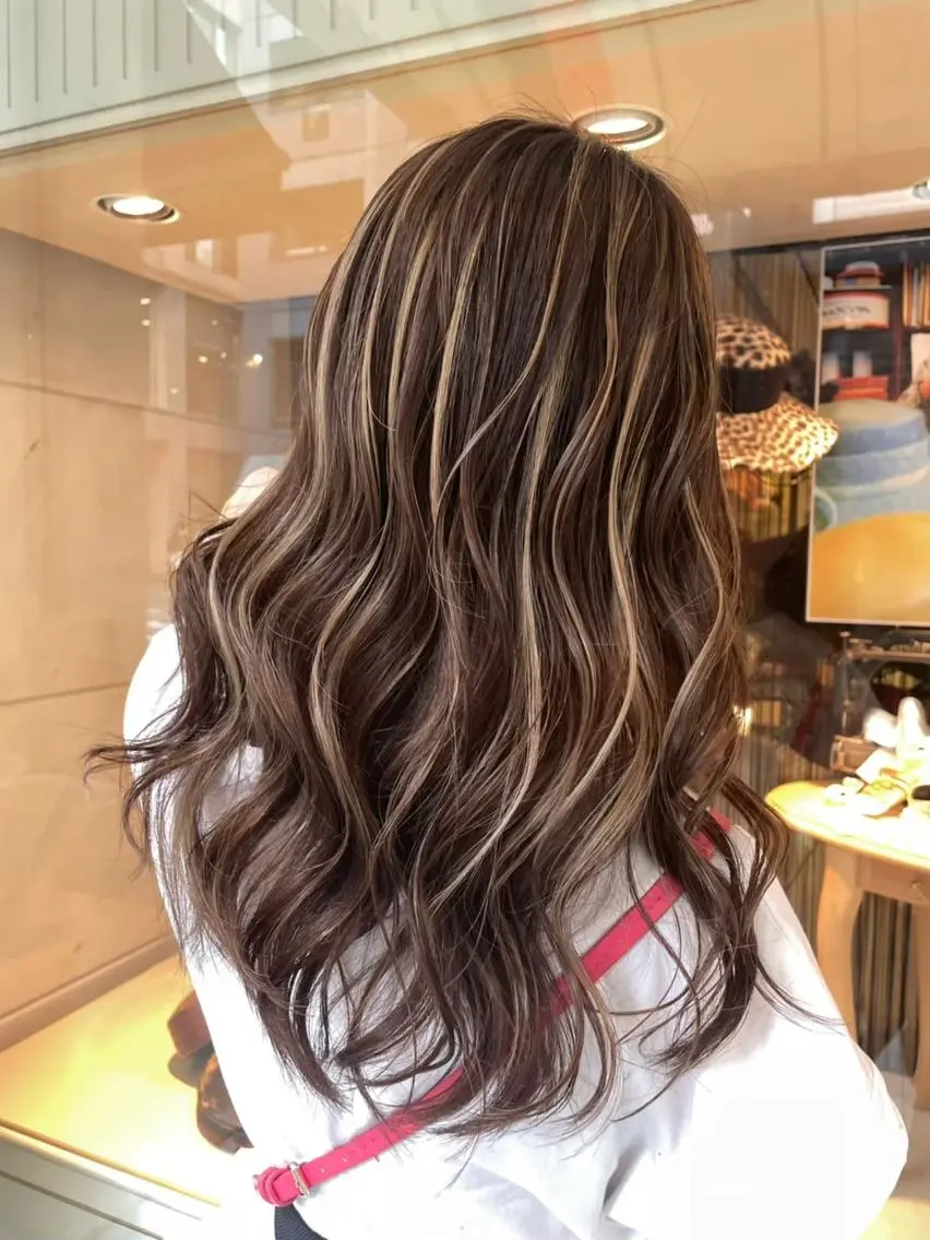 ロング 外国人風カラー ハイライト 髪質改善 似合わせカット トリートメント saho .のヘアスタイル