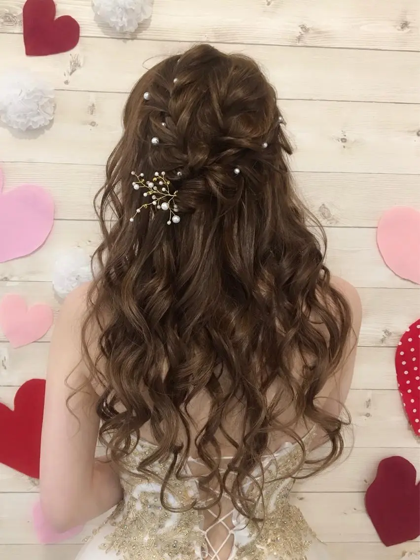 ロング ヘアアレンジ ヘアメイク エンカレッジのヘアスタイル