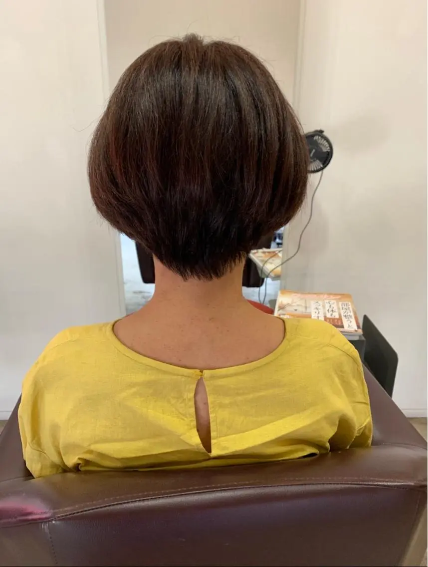ショート カラー レイヤー/髪質改善 🌿青山英里のヘアスタイル