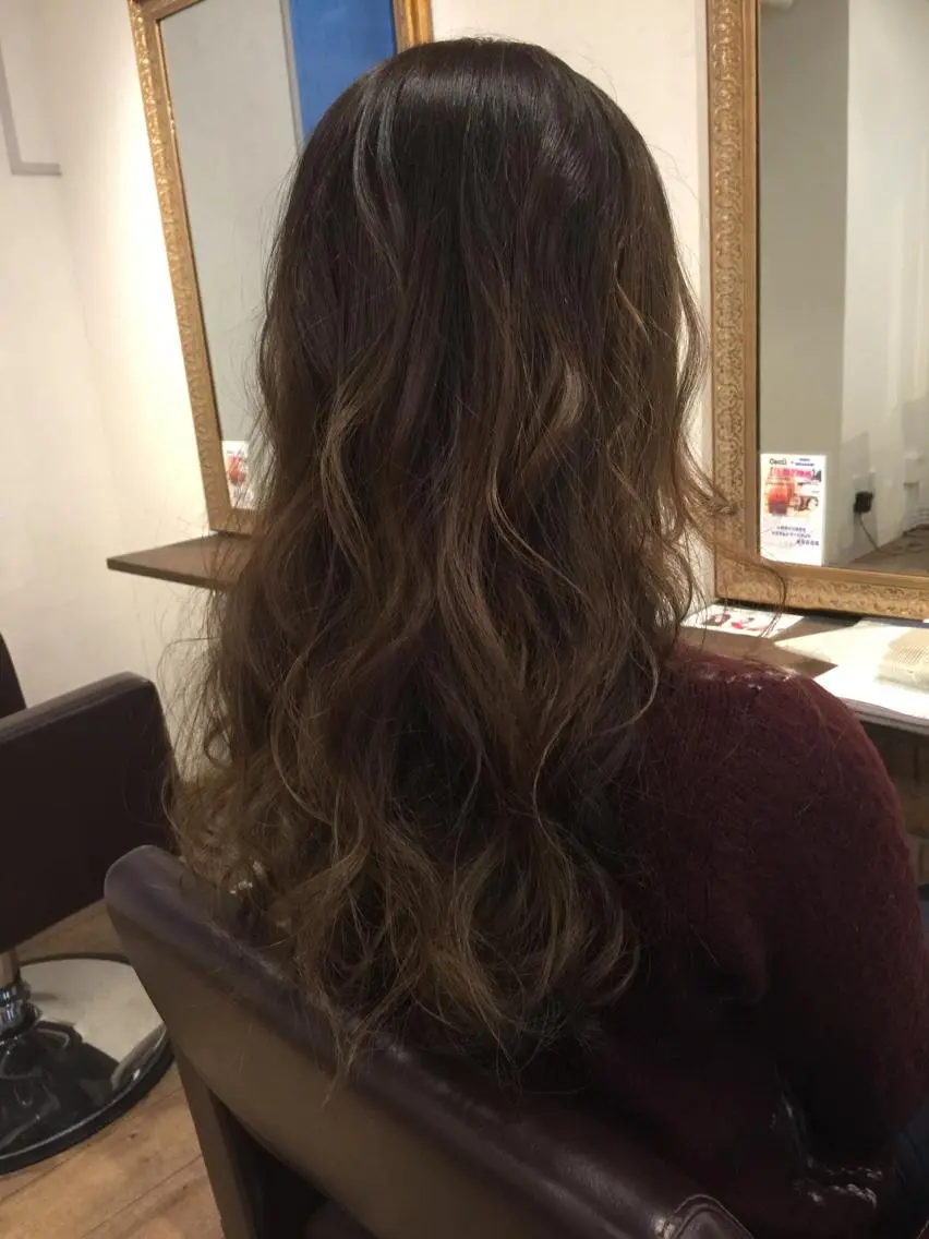 ロング カラー グラデーションカラー グレージュ 美髪・艶髪特化美容師 RYOJIのヘアスタイル