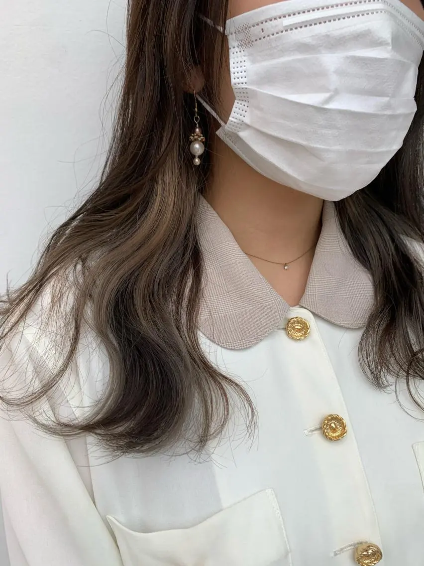 セミロング カラー ベージュカラー ブリーチ インナーカラー ブリーチなしカラー オリーブベージュ ヘアカラー 中目黒🌼 🌼ハナのヘアスタイル