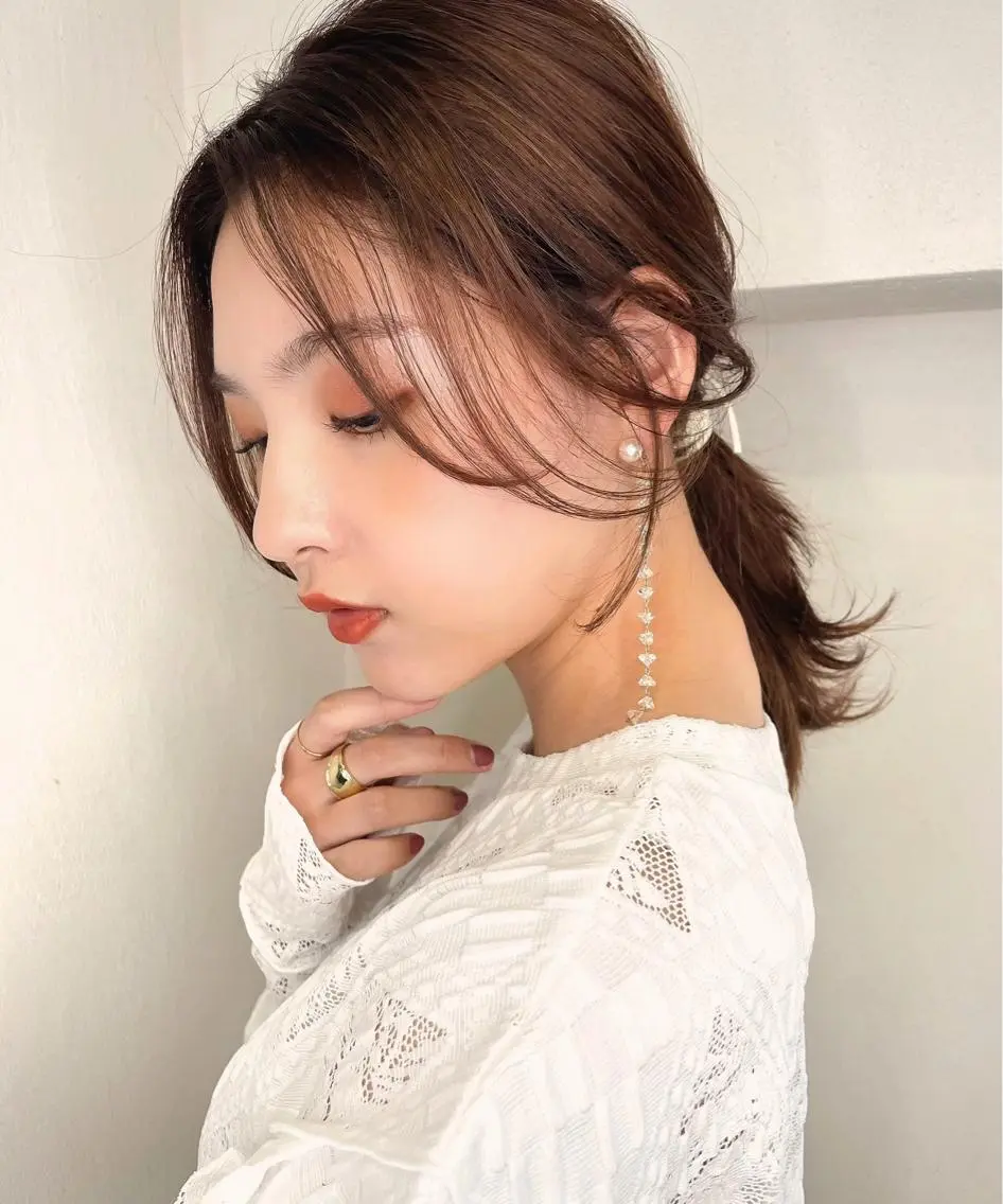 ミディアム カラー 韓国風ヘア レイヤーカット レイヤーカット、 大人可愛い　中村美羅のヘアスタイル