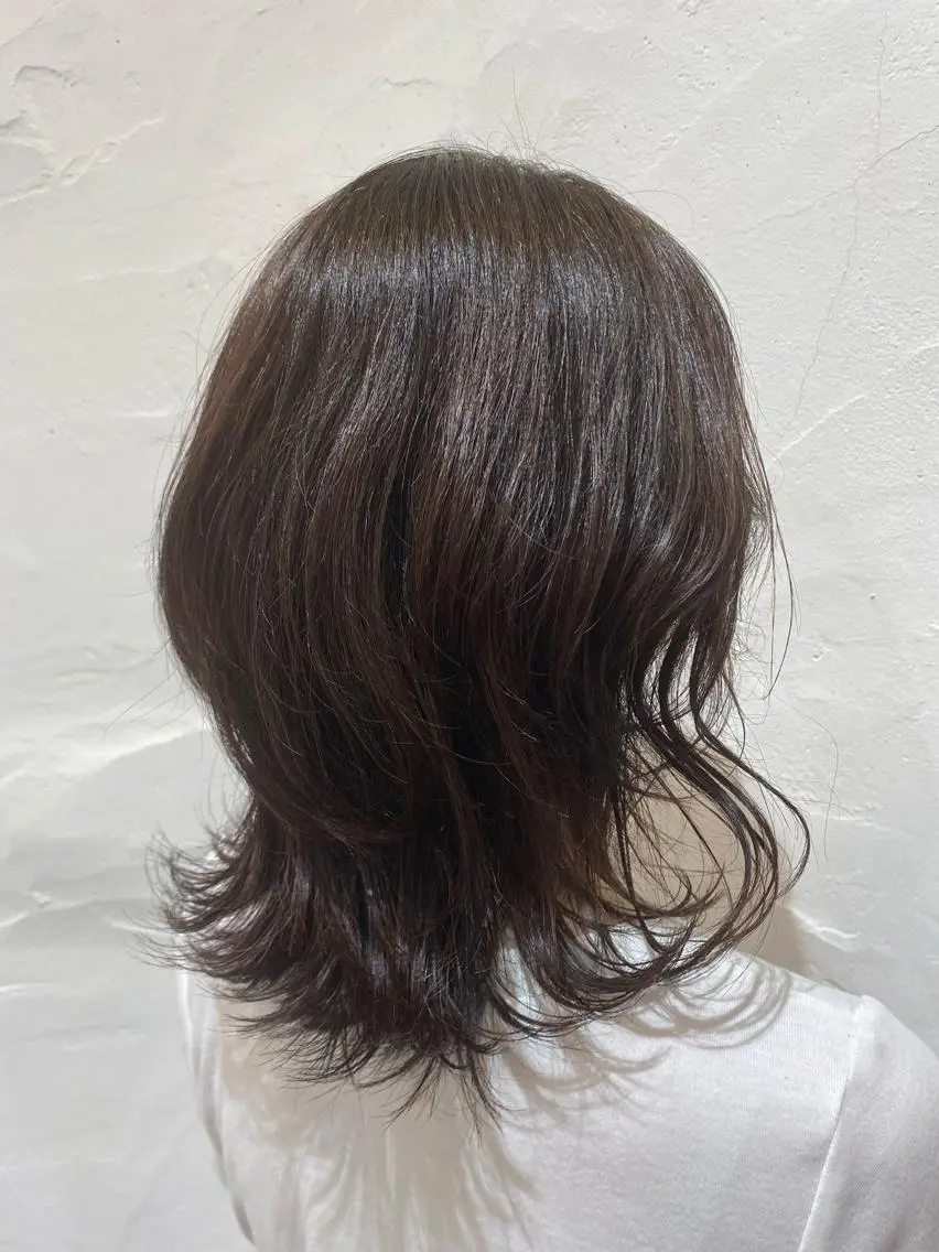 セミロング カラー clomus AZUのヘアスタイル
