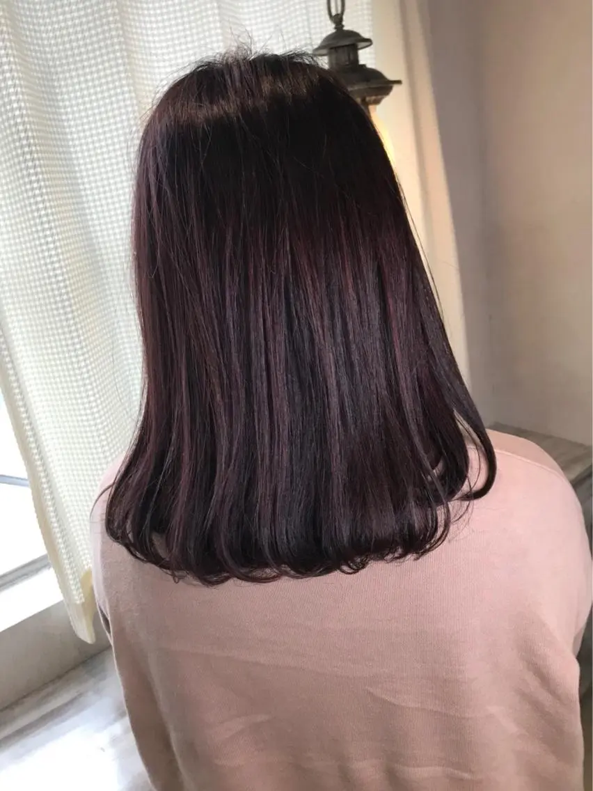 セミロング カラー ハイライトカラー ピンクカラー ハイライト ヘアカラー 吉村 絢乃のヘアスタイル