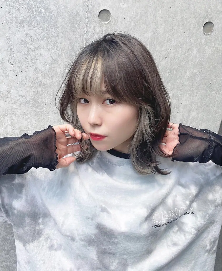 ミディアム カラー ヘアアレンジ ミディアムパーマ アクアカラー ダブルカラー グラデーションカラー ハイライトカラー カット ヘアカラー トリートメント Luana / 公式 / 大通のヘアスタイル