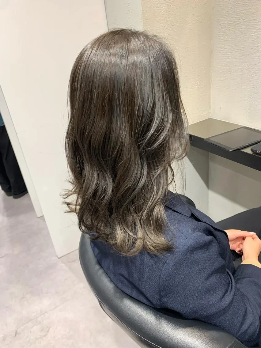 ミディアム カラー 🌈艶髪/髪質改善 新宿itouのヘアスタイル