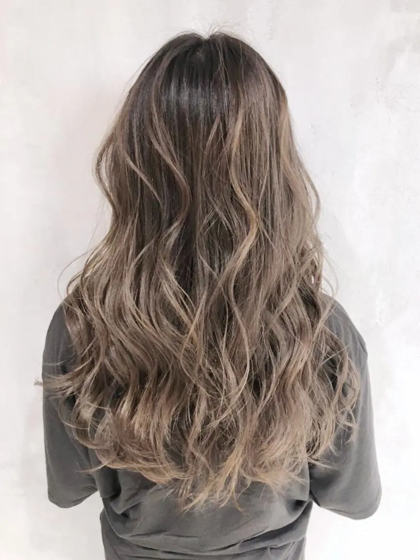 ロング カラー パーマ ヘアアレンジ グラデーションカラー ニュアンスパーマ ITbyALBUM 中野店のヘアスタイル