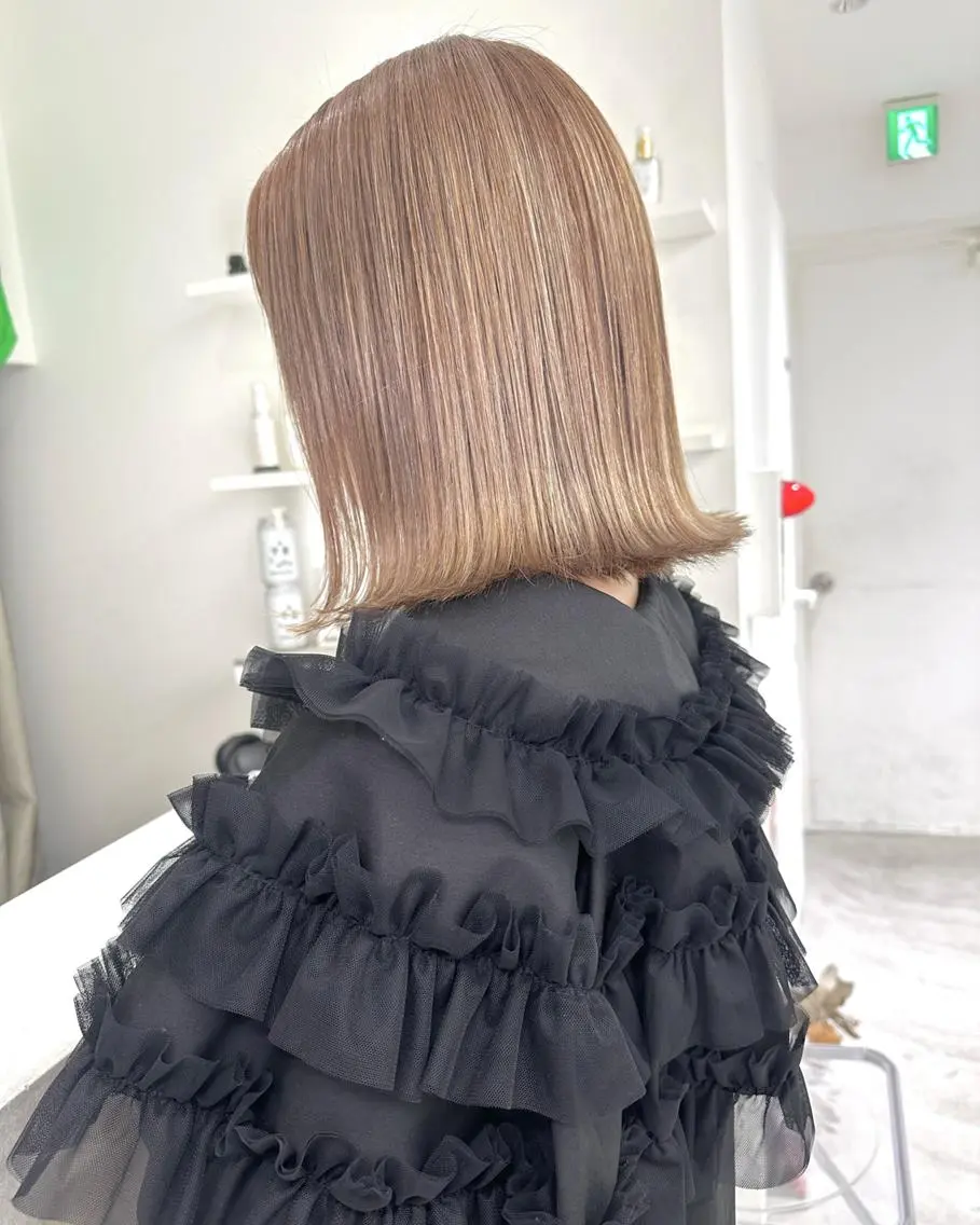 ショート カラー ブリーチ ケアブリーチ ハイライトカラー ハイライト 髪質改善 ヘアカラー トリートメント ito. ブリーチ/髪質改善のヘアスタイル
